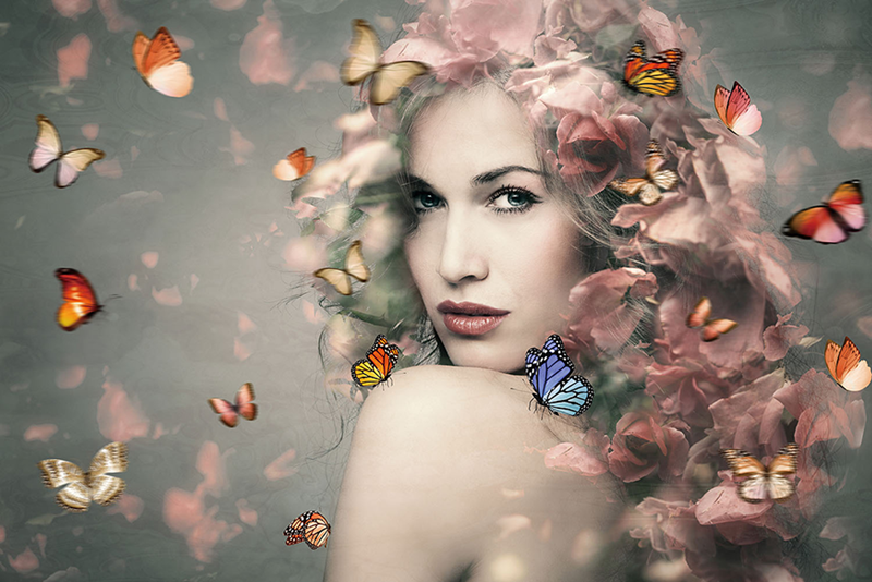 FEMME AVEC FLEURS PLEXI